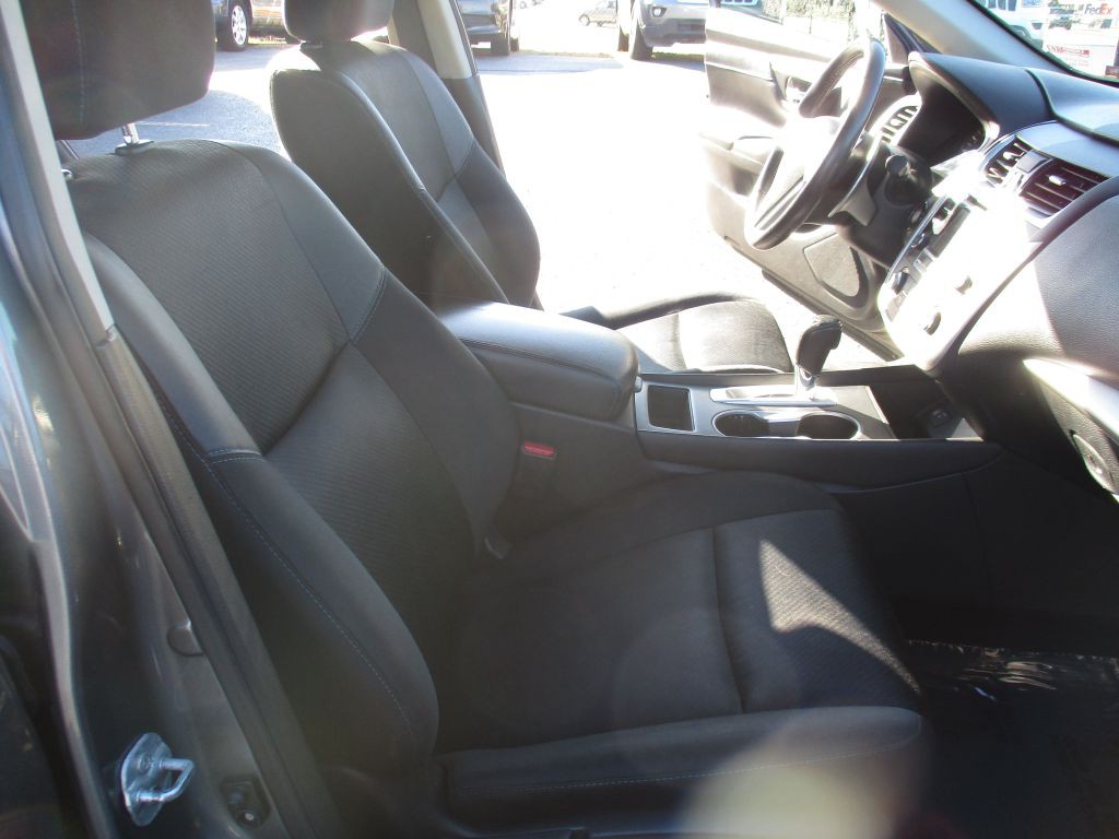 2017 Nissan Altima Image 20