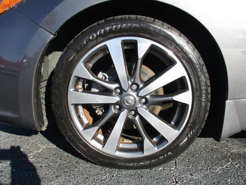 2017 Nissan Altima Image 28