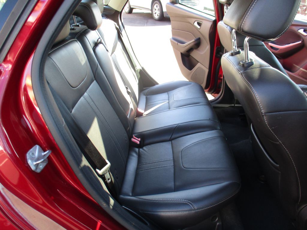 2014 Ford Focus Image 15