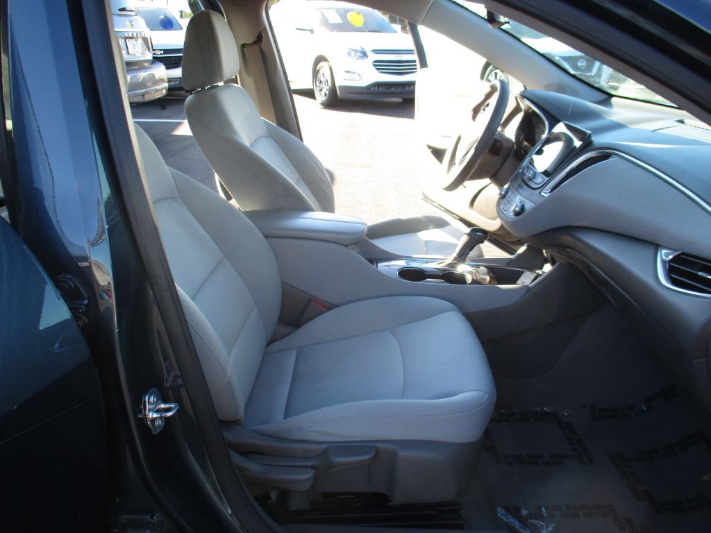 2020 Chevrolet Malibu Image 19