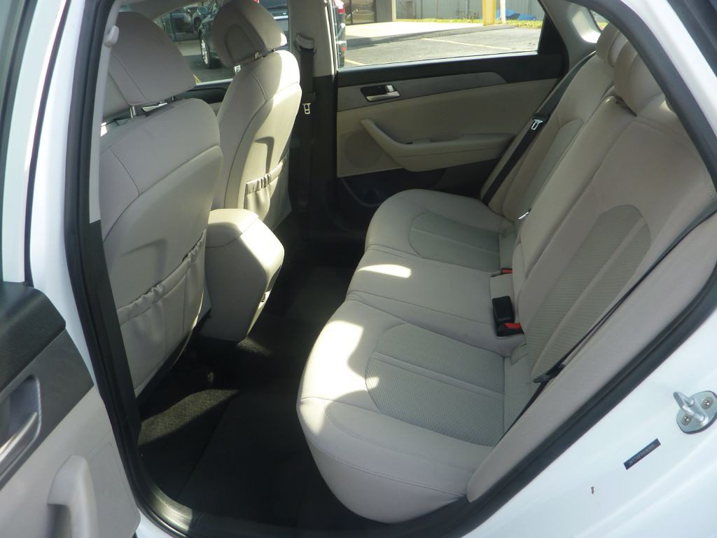 2017 Hyundai Sonata Image 5