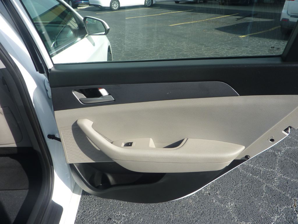 2017 Hyundai Sonata Image 8