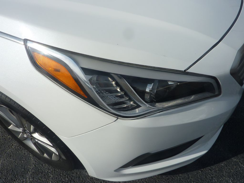 2017 Hyundai Sonata Image 11