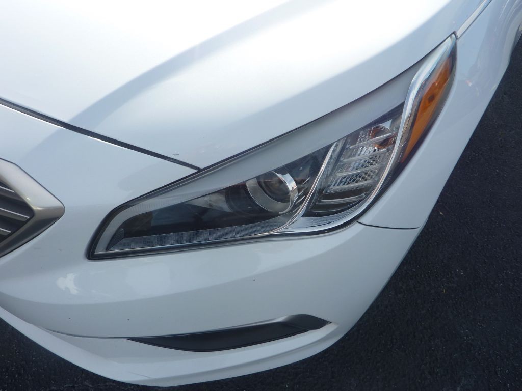 2017 Hyundai Sonata Image 12