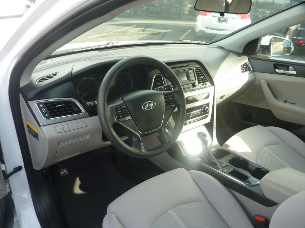 2017 Hyundai Sonata Image 21