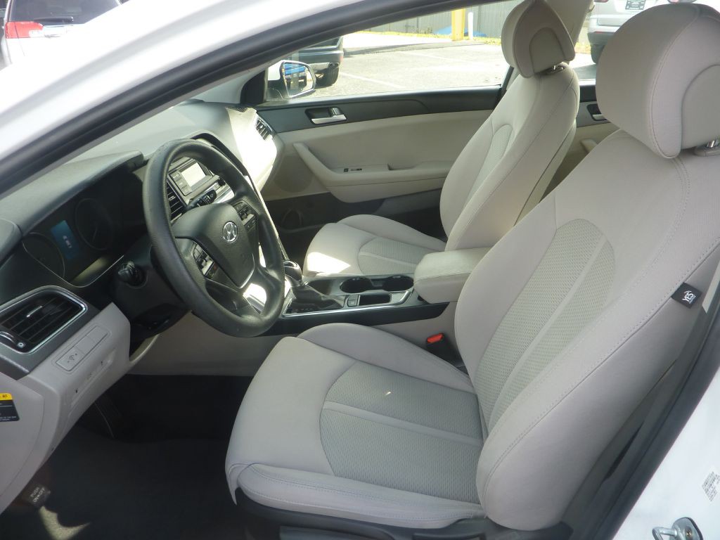 2017 Hyundai Sonata Image 22