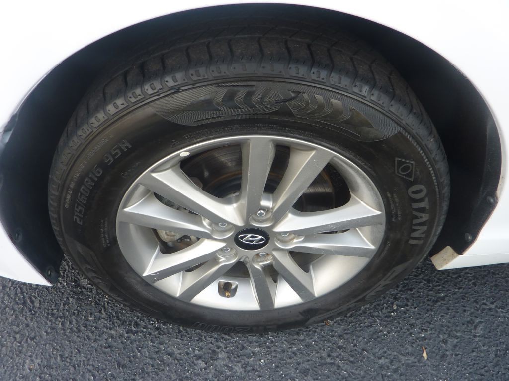 2017 Hyundai Sonata Image 29