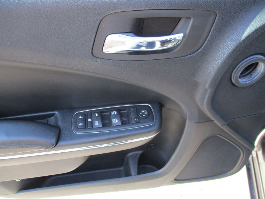 2014 Dodge Charger Image 19