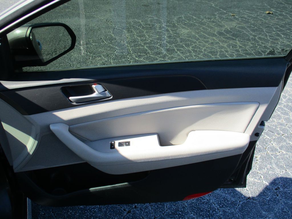 2017 Hyundai Sonata Image 14