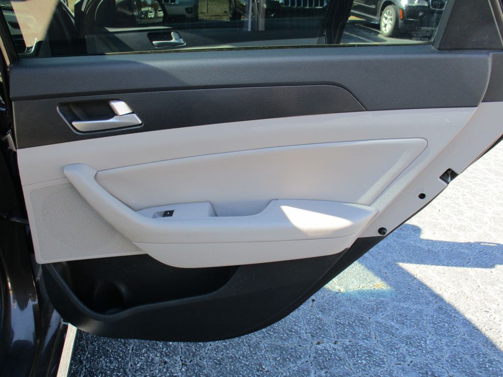 2017 Hyundai Sonata Image 15