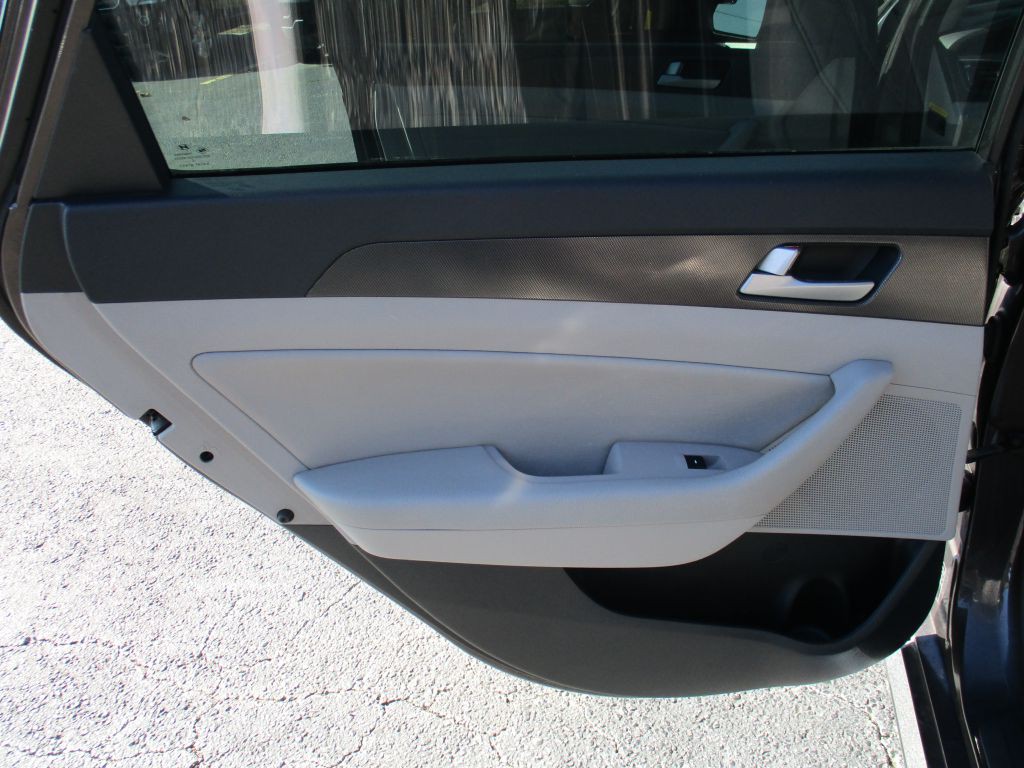 2017 Hyundai Sonata Image 16