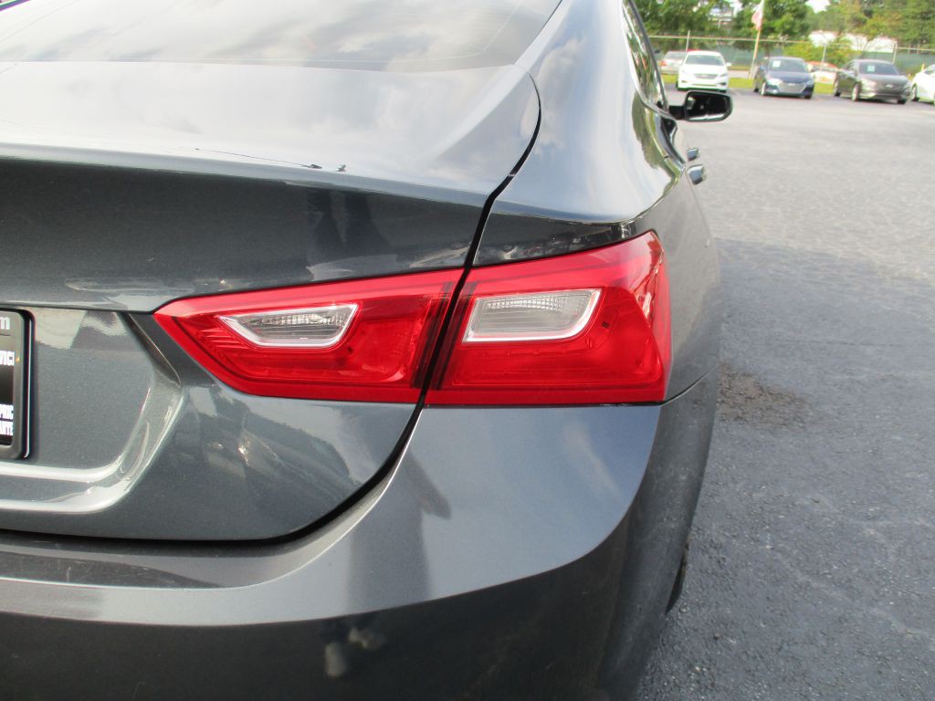 2019 Chevrolet Malibu Image 6