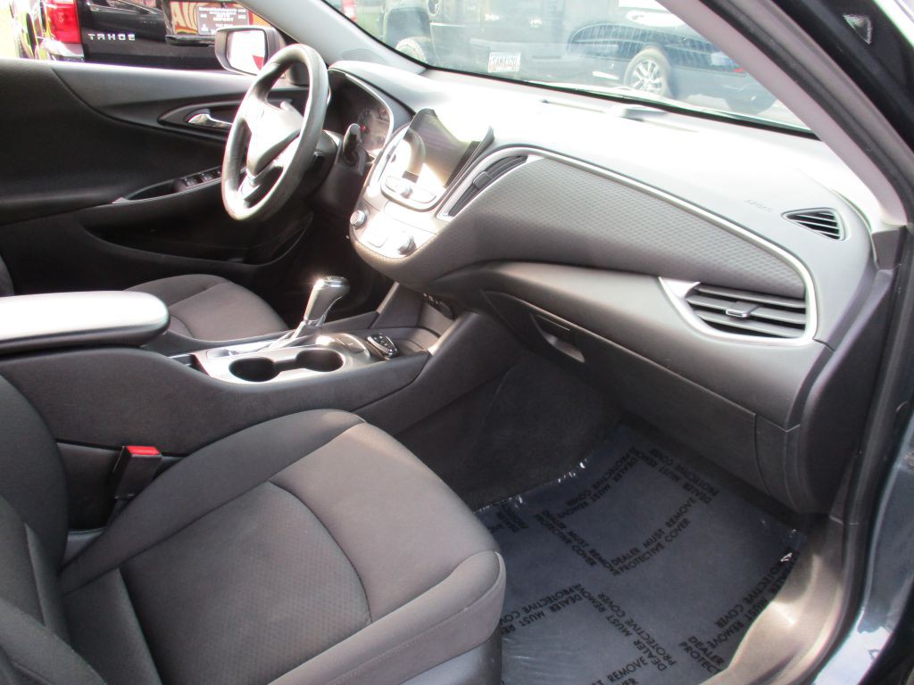 2019 Chevrolet Malibu Image 14