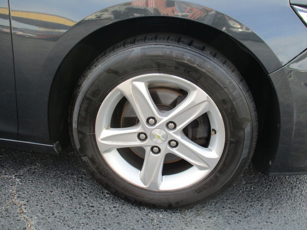 2019 Chevrolet Malibu Image 17