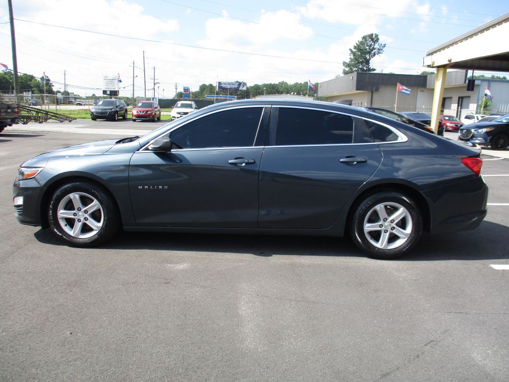 2019 Chevrolet Malibu Image 3