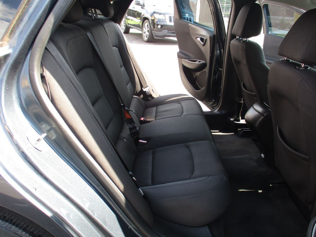 2019 Chevrolet Malibu Image 16