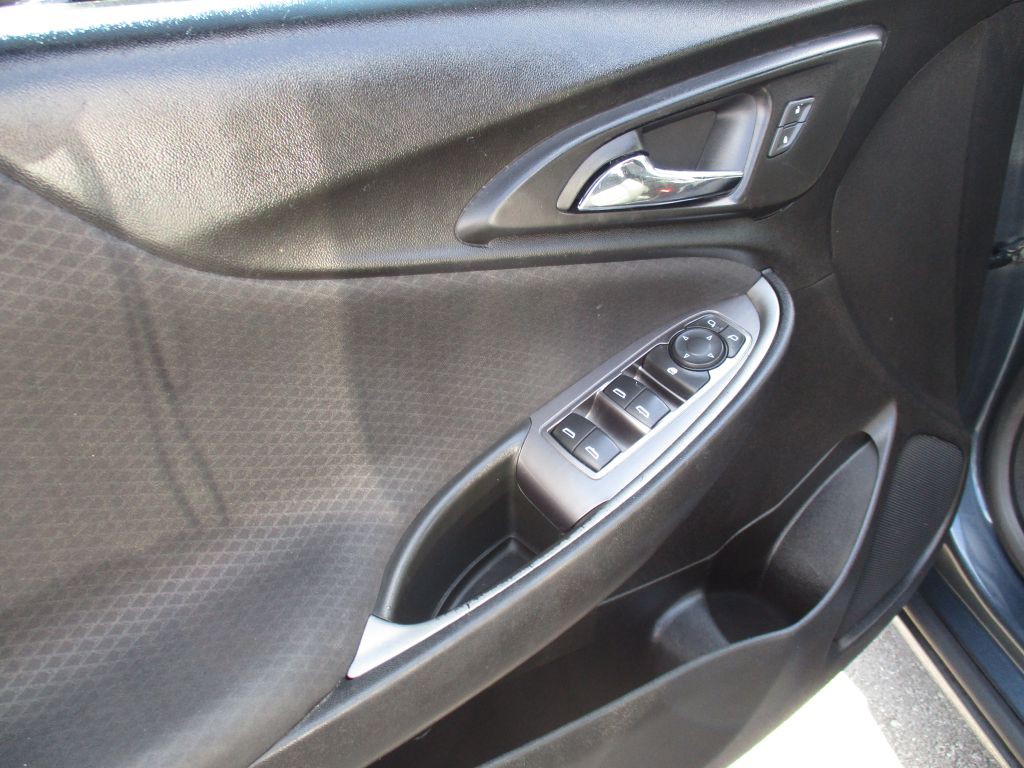 2019 Chevrolet Malibu Image 18