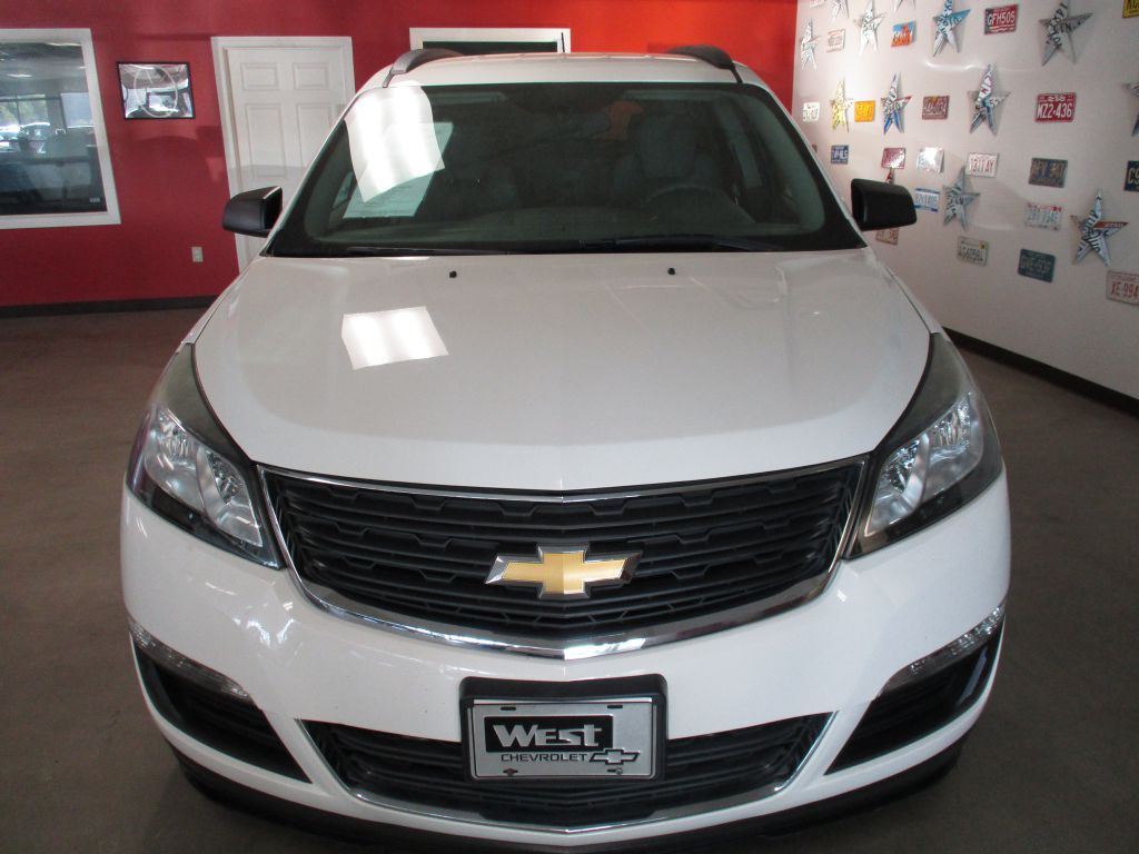 2014 Chevrolet Traverse Image 2