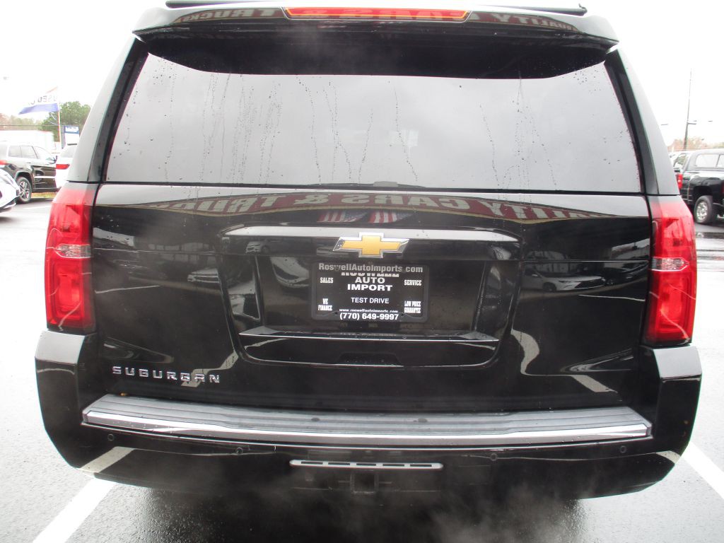 2016 Chevrolet Suburban Image 4