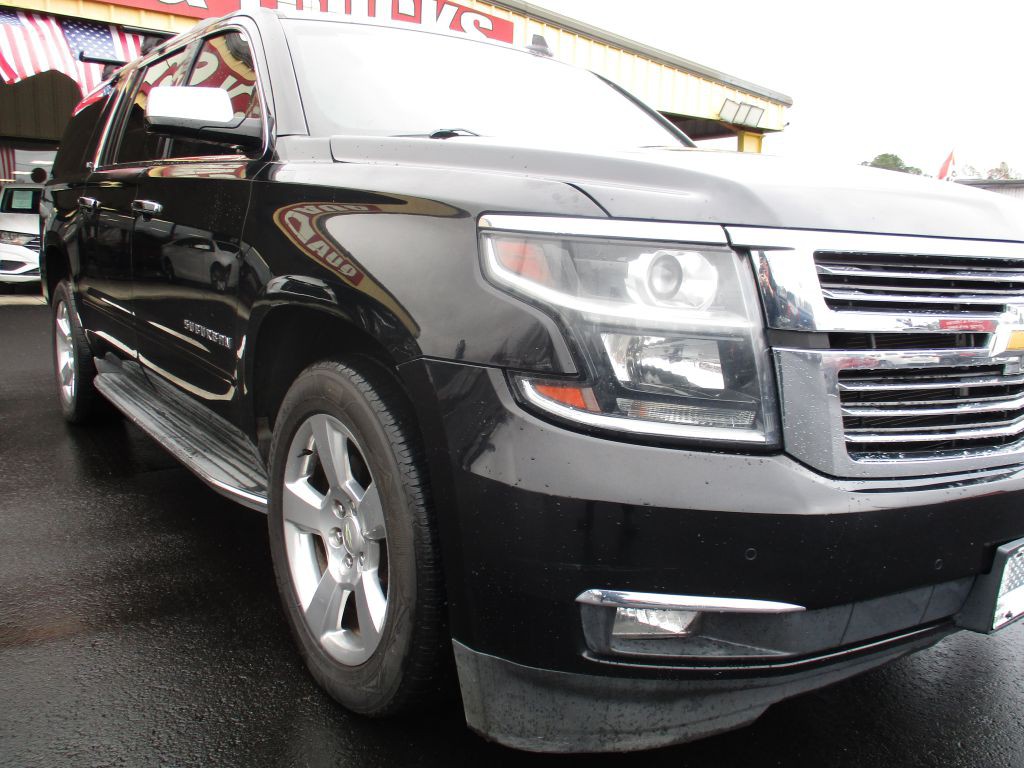 2016 Chevrolet Suburban Image 10