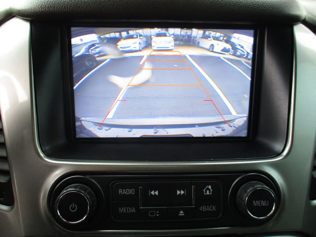 2016 Chevrolet Suburban Image 13