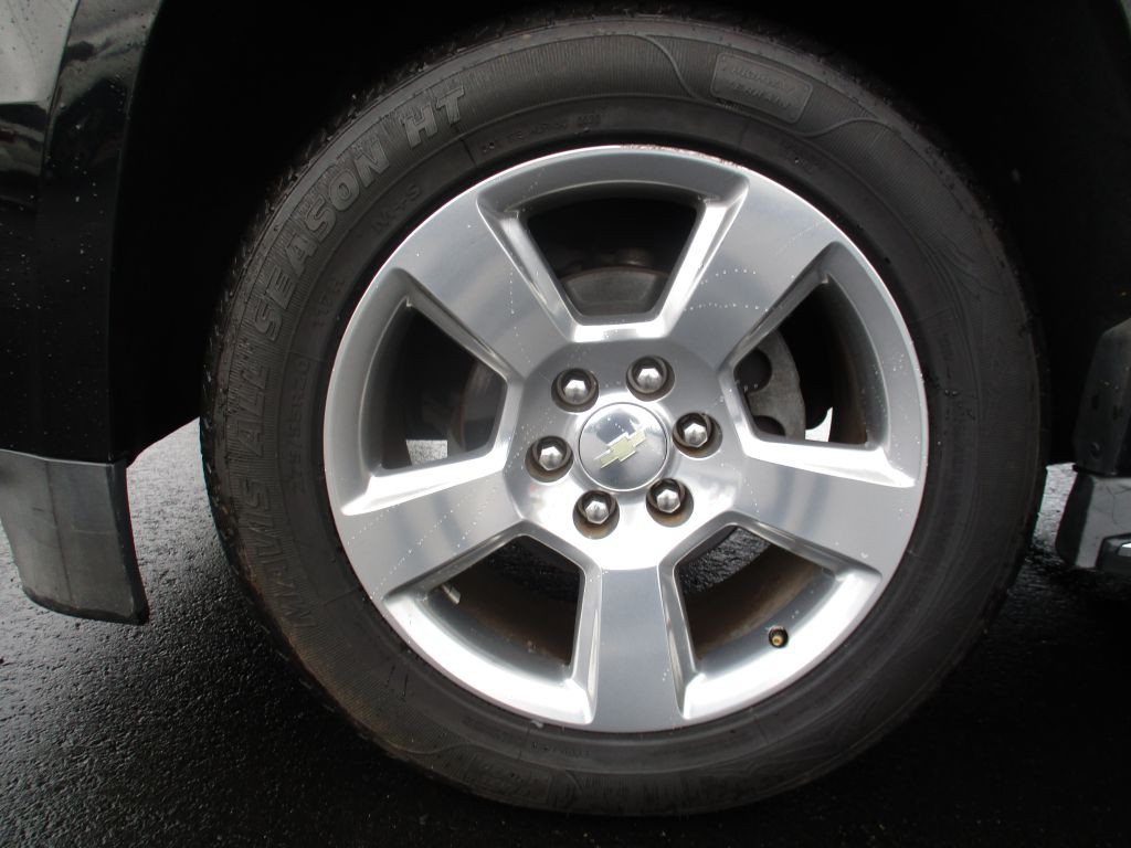 2016 Chevrolet Suburban Image 30