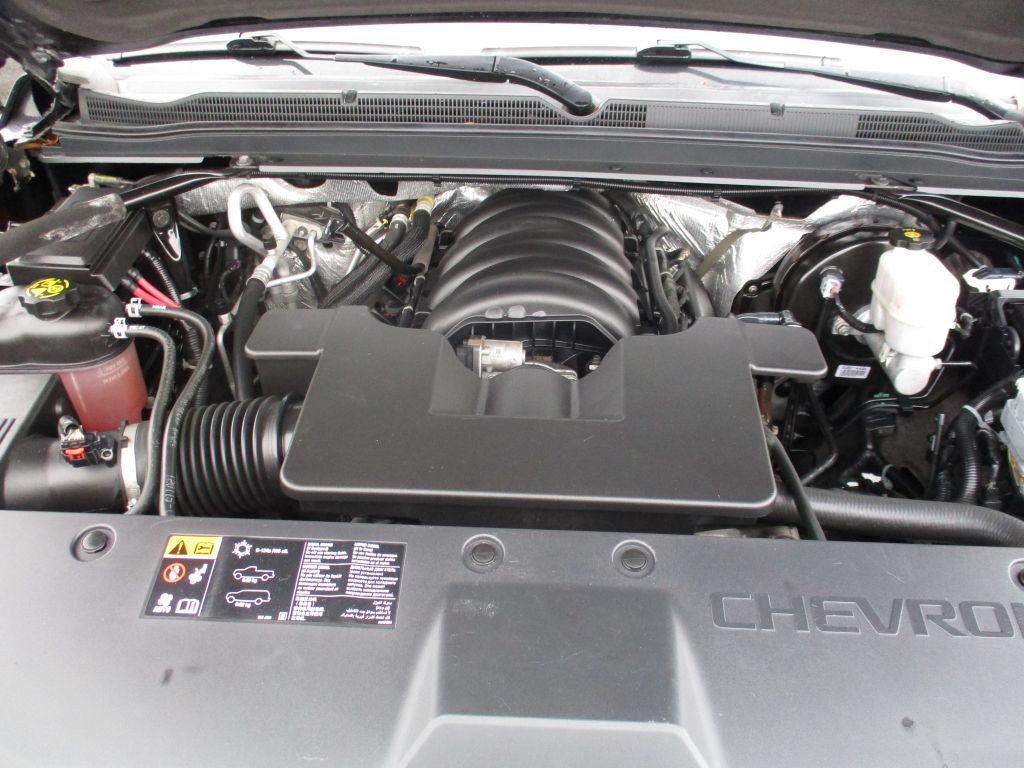 2016 Chevrolet Suburban Image 33