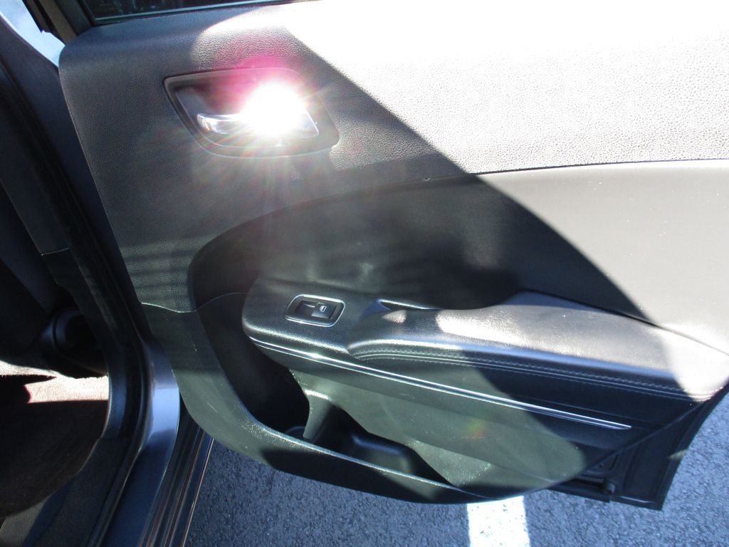 2014 Dodge Charger Image 21