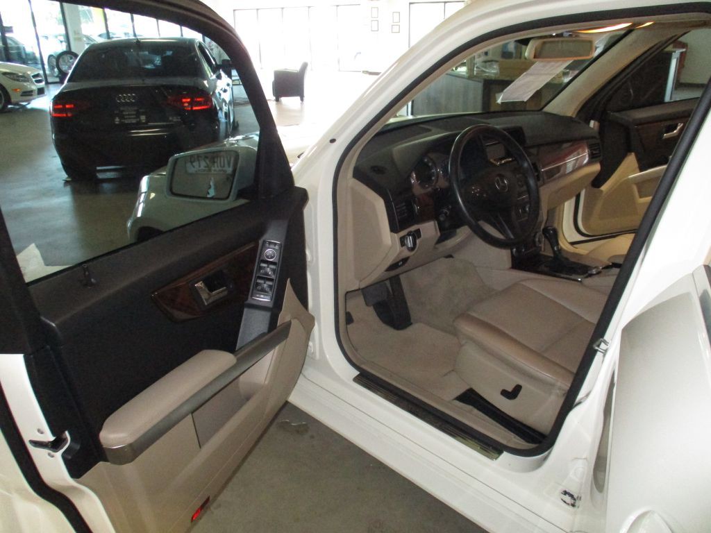 2011 Mercedes-Benz GLK-Class Image 7