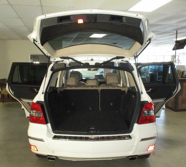2011 Mercedes-Benz GLK-Class Image 11