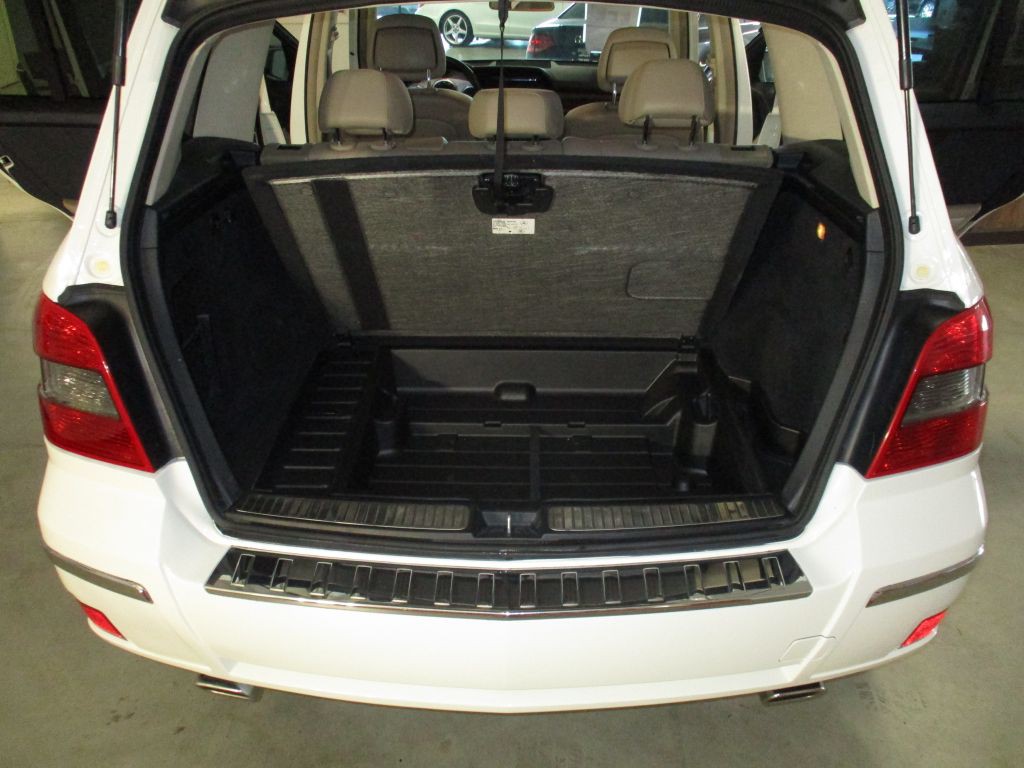 2011 Mercedes-Benz GLK-Class Image 17
