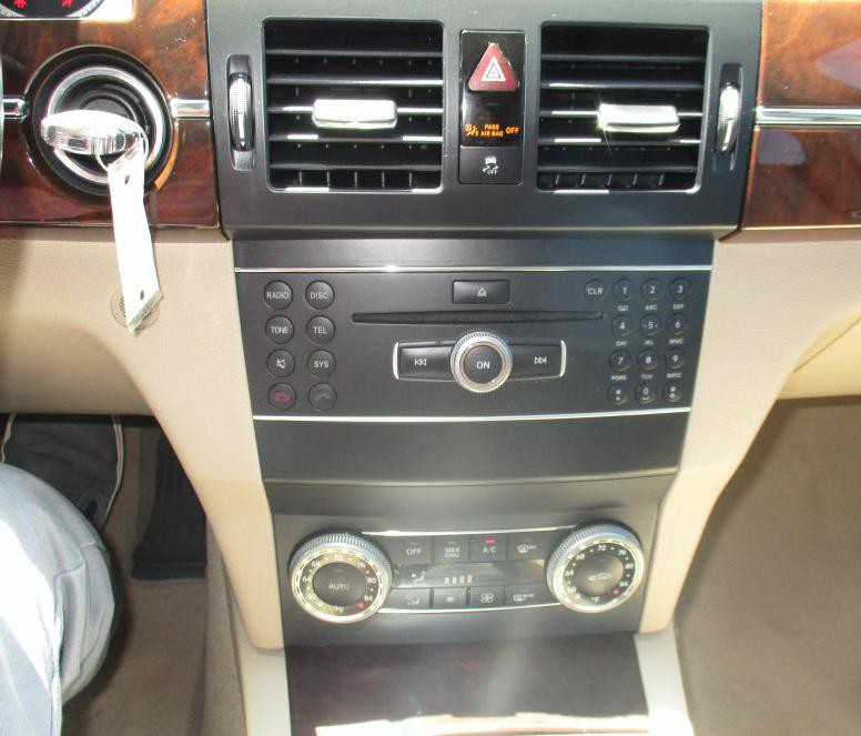 2011 Mercedes-Benz GLK-Class Image 23