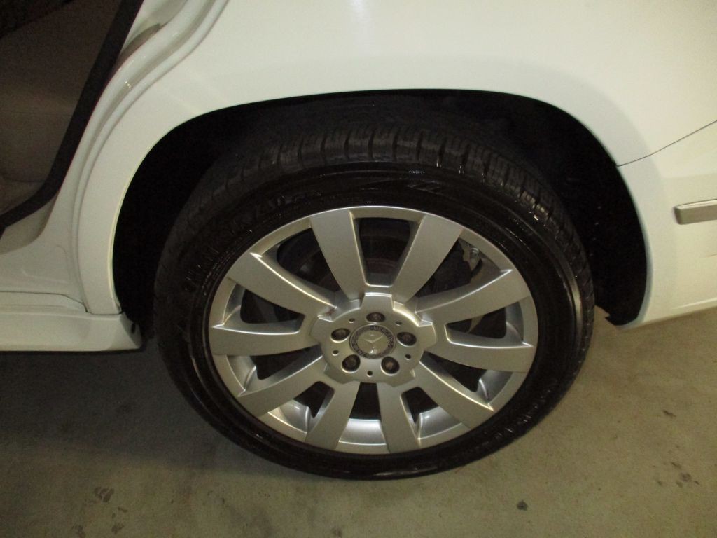 2011 Mercedes-Benz GLK-Class Image 24