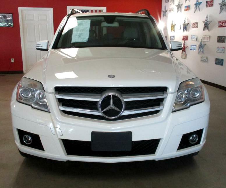 2011 Mercedes-Benz GLK-Class Image 3