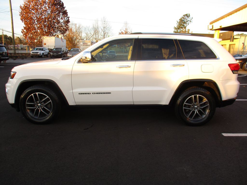 2017 Jeep Grand Cherokee Image 2