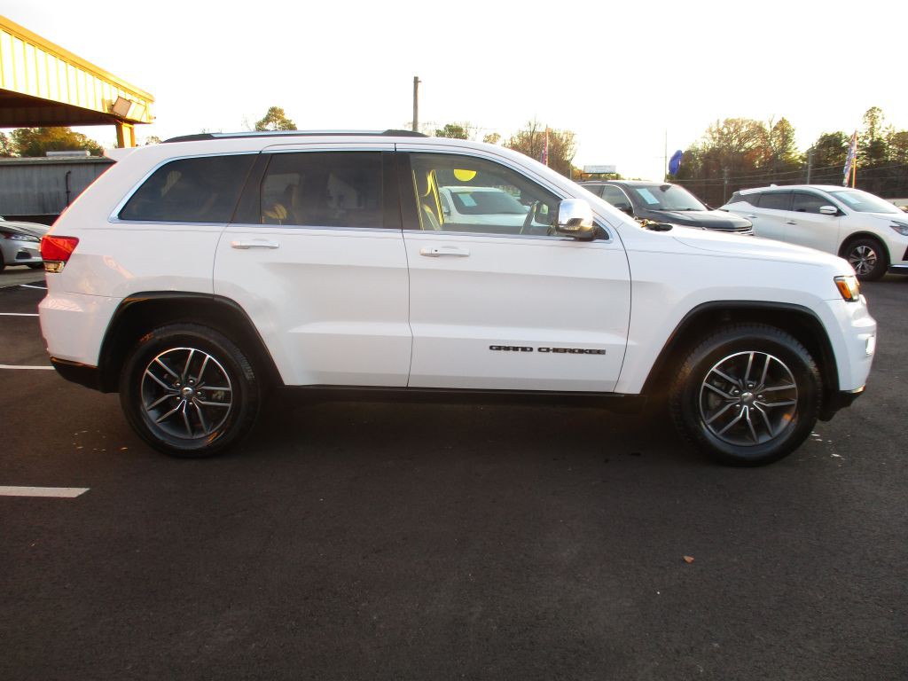 2017 Jeep Grand Cherokee Image 3