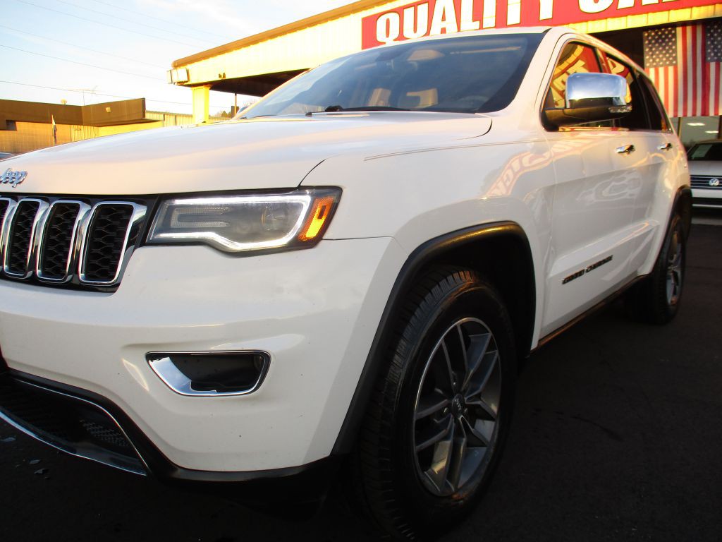 2017 Jeep Grand Cherokee Image 9