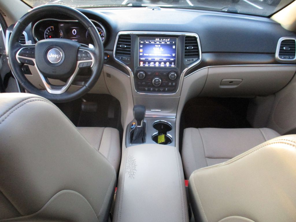 2017 Jeep Grand Cherokee Image 15