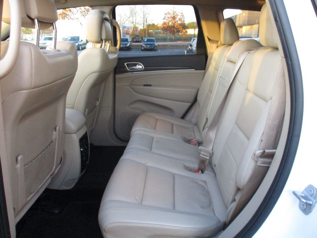 2017 Jeep Grand Cherokee Image 17