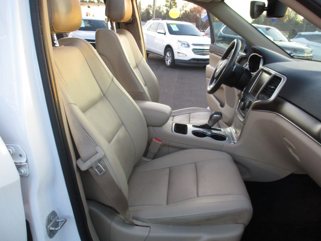 2017 Jeep Grand Cherokee Image 19