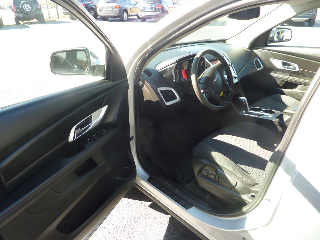 2011 GMC Terrain Image 5