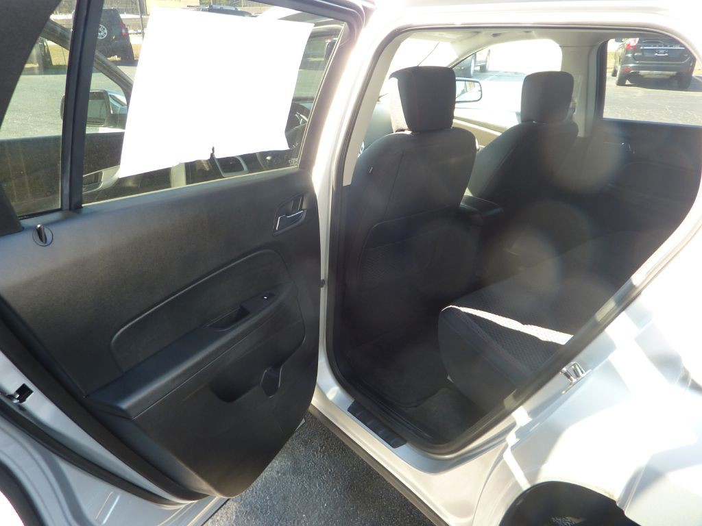 2011 GMC Terrain Image 6