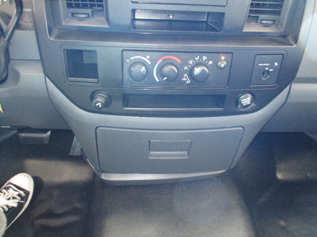 2007 Dodge Ram 1500 Image 12