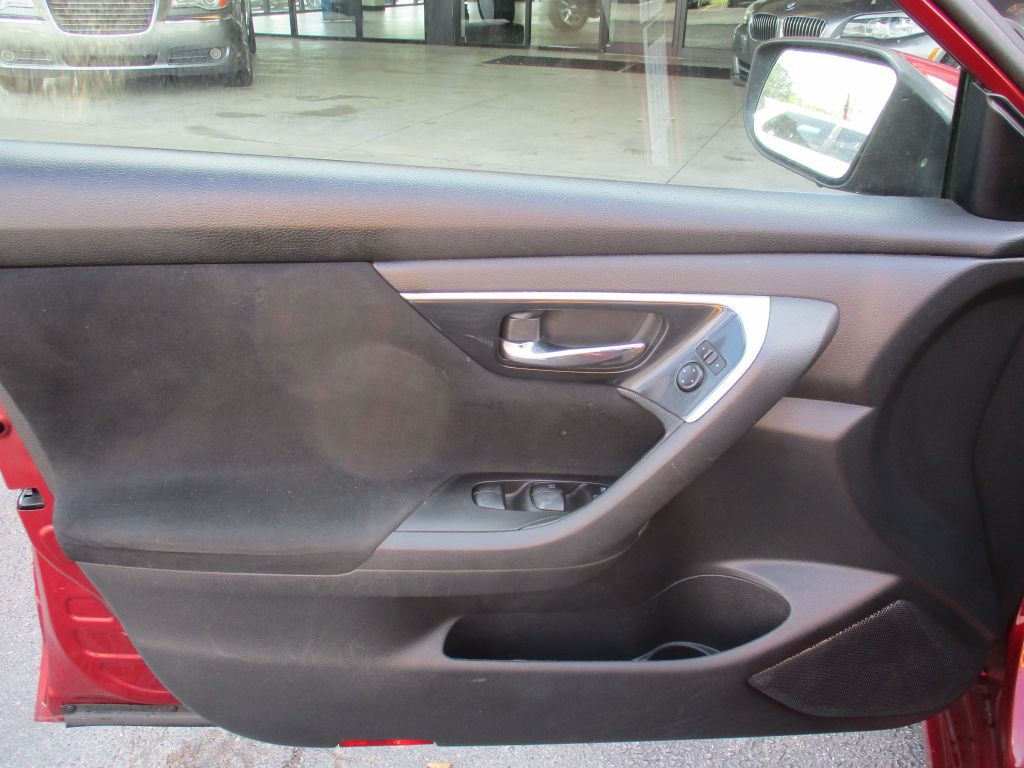 2014 Nissan Altima Image 15