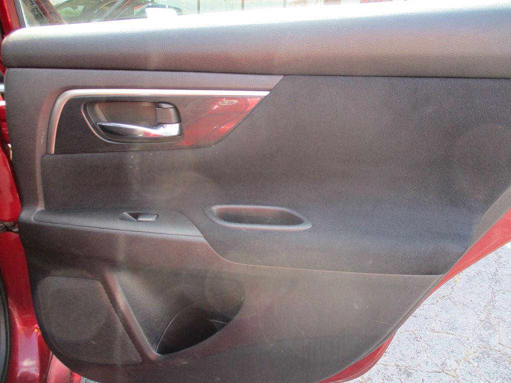 2014 Nissan Altima Image 17