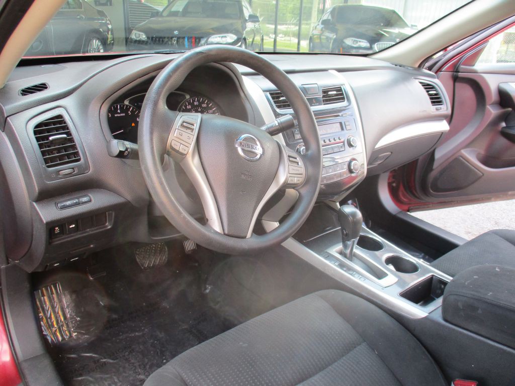 2014 Nissan Altima Image 19
