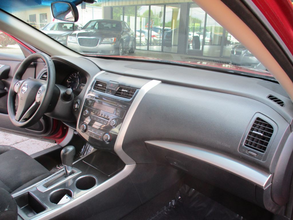 2014 Nissan Altima Image 20