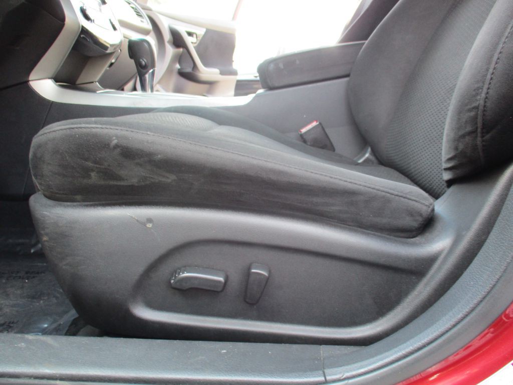 2014 Nissan Altima Image 23