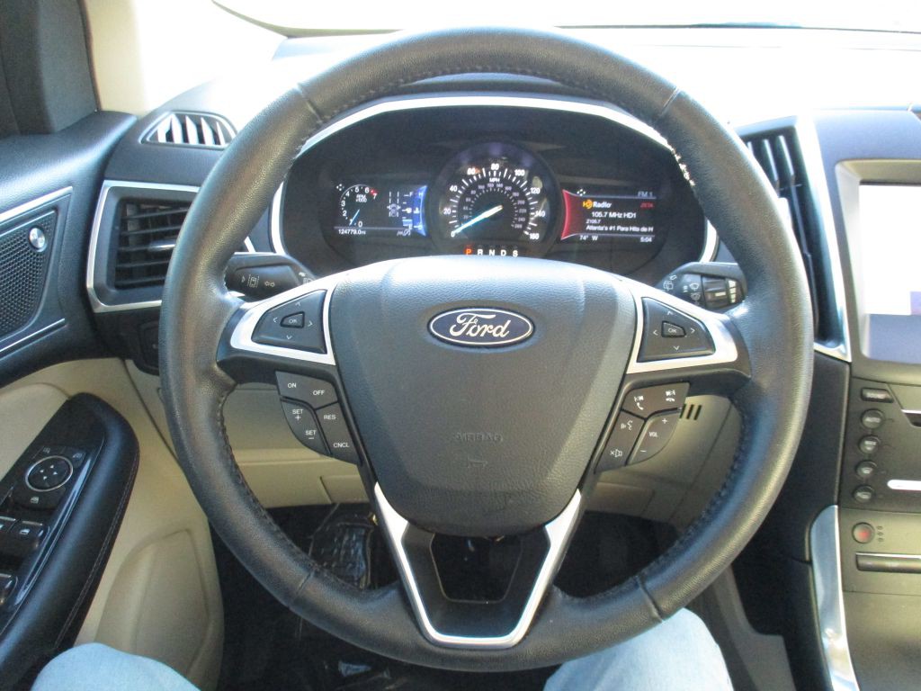 2019 Ford Edge Image 11
