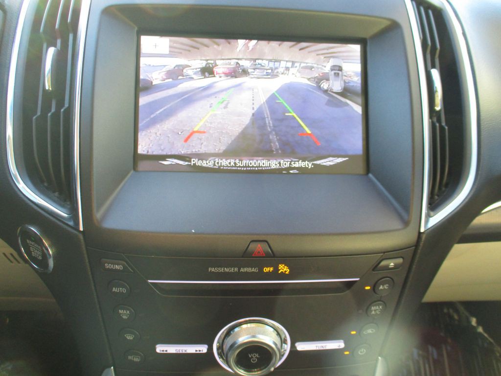 2019 Ford Edge Image 14